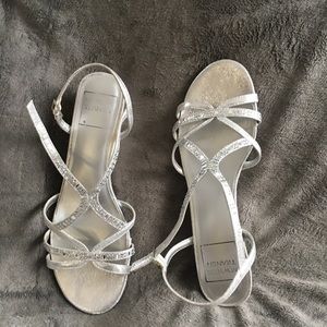 womans shoes mother of the bride 7 1/2 silver diam stud straps